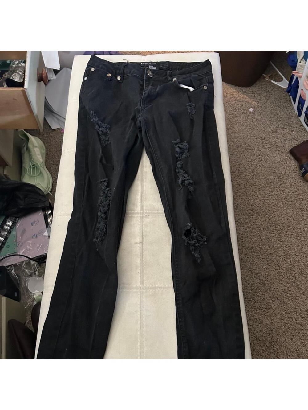 1826 Jeans Black distressed skinny jeans with ripped details, size 3.